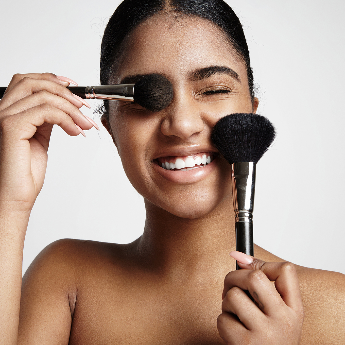 Top Cosmetic Products You Need for Glowing Skin and Confidence Top Cosmetic Products You Need for Glowing Skin and Confidence